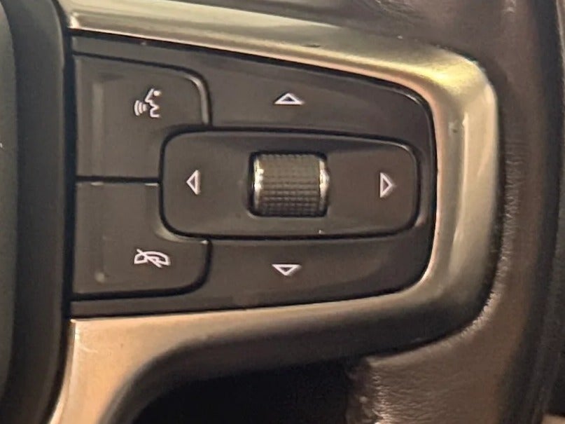 2021 Chevrolet Suburban Z71 - Photo 22