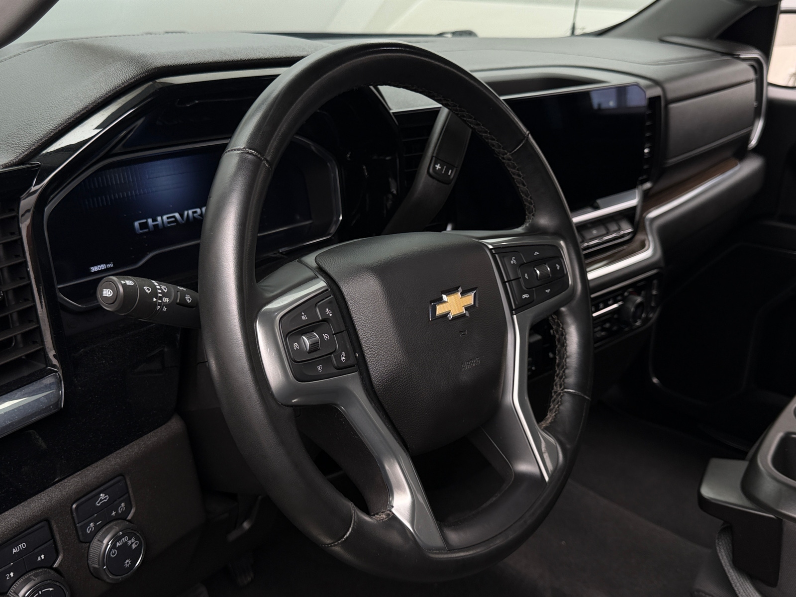 Thumbnail: 2024 Chevrolet Silverado 1500 - 5