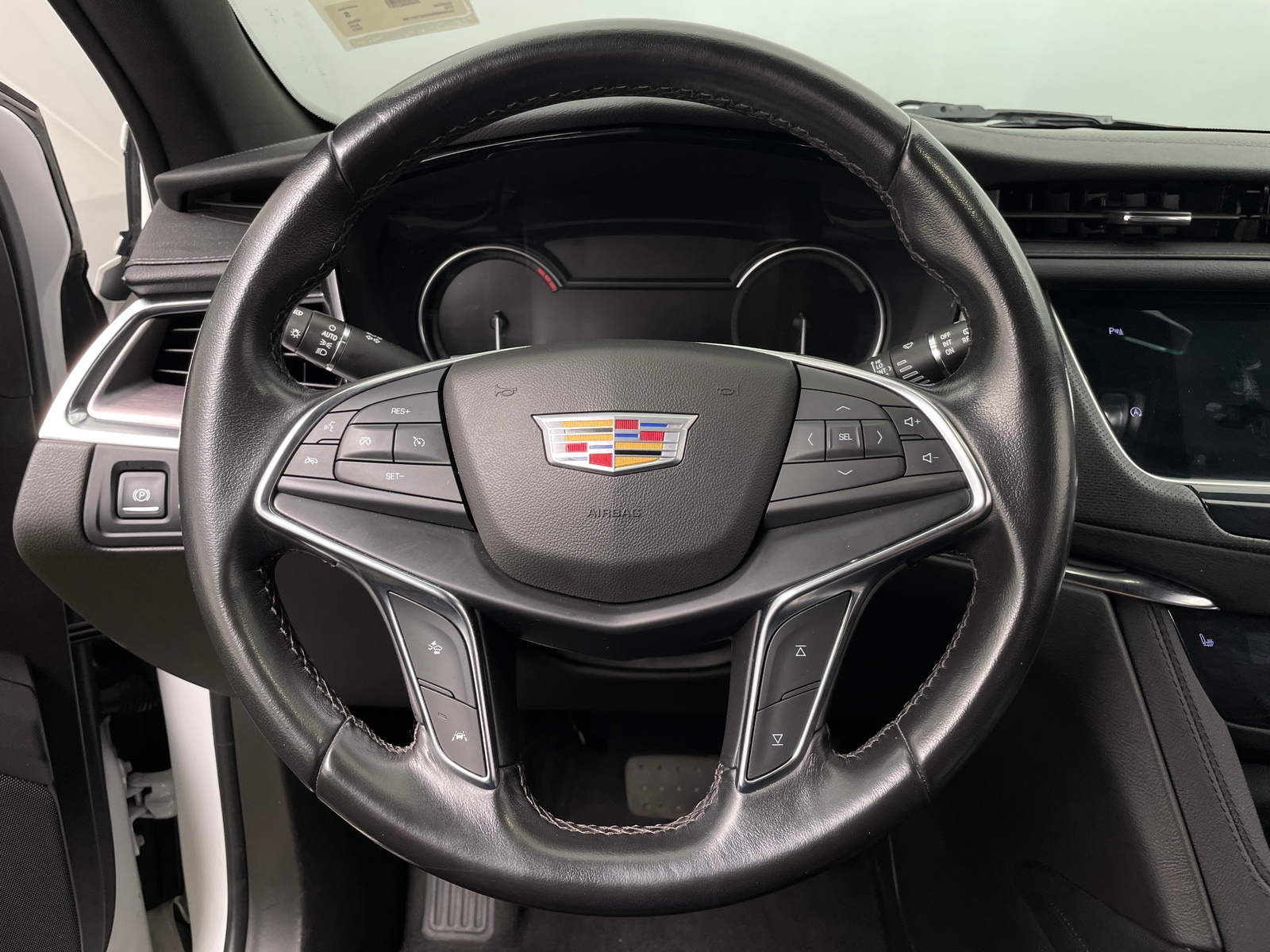 Thumbnail: 2022 Cadillac XT5 - 4