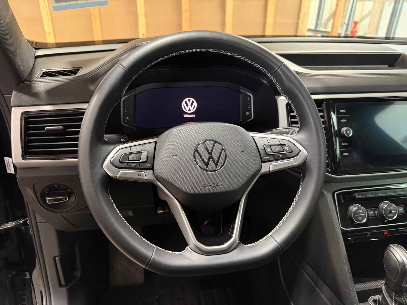 Thumbnail: 2021 Volkswagen Atlas - 4