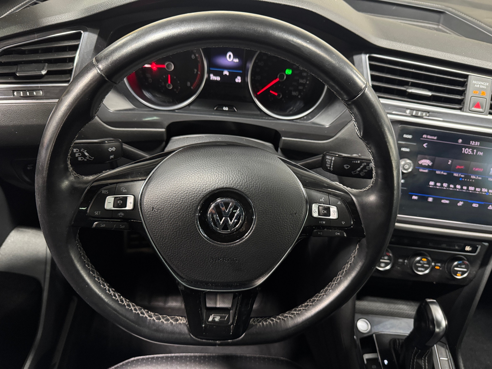 Thumbnail: 2021 Volkswagen Tiguan - 4