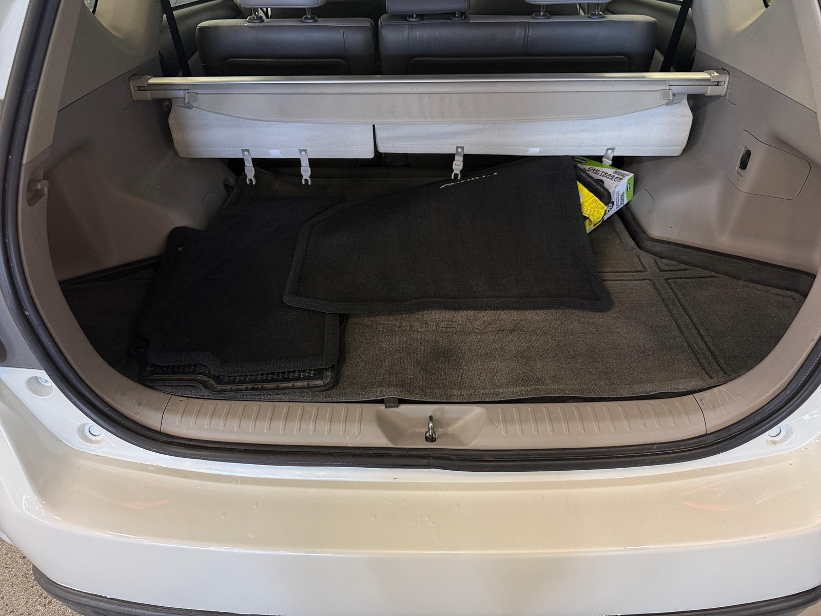Thumbnail: 2016 Toyota Prius v - 7
