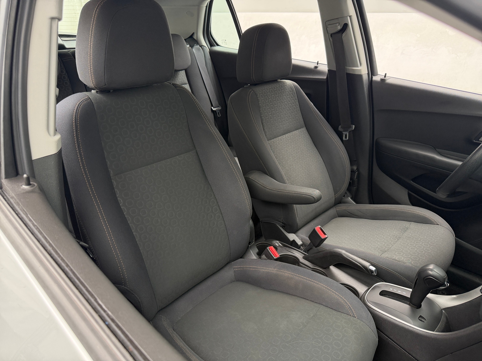 Thumbnail: 2017 Chevrolet Trax - 2