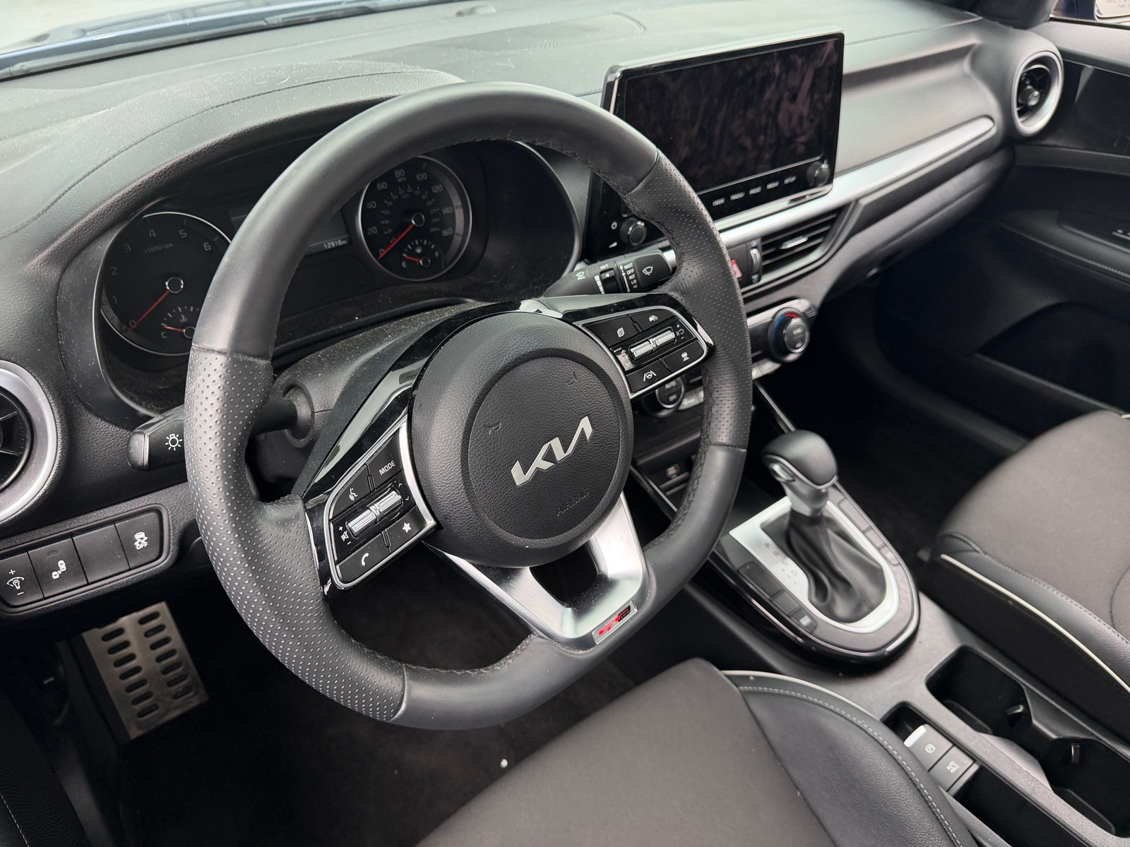 Thumbnail: 2024 Kia Forte - 4