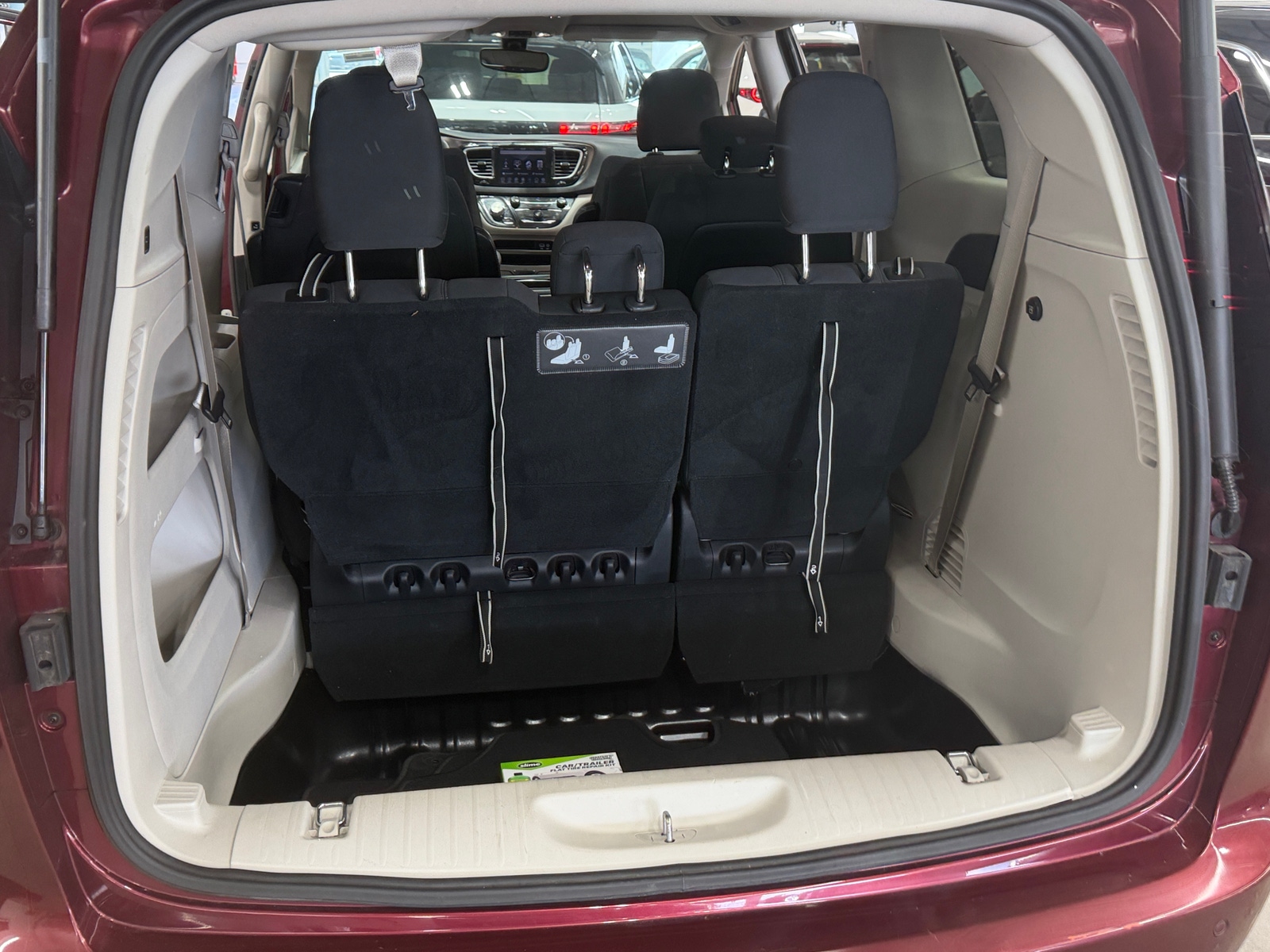 Thumbnail: 2019 Chrysler Pacifica - 7