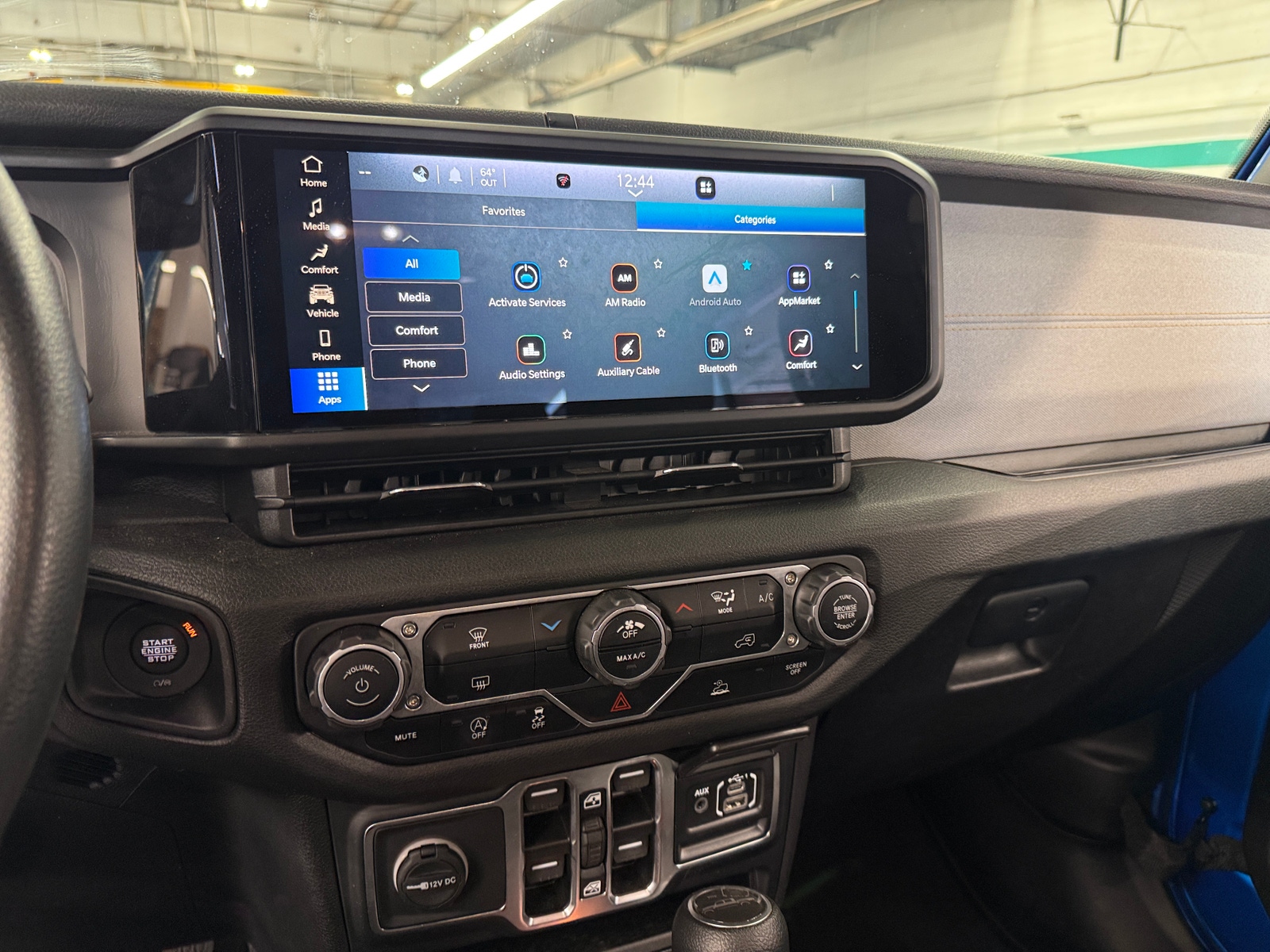 Thumbnail: 2024 Jeep Gladiator - 4