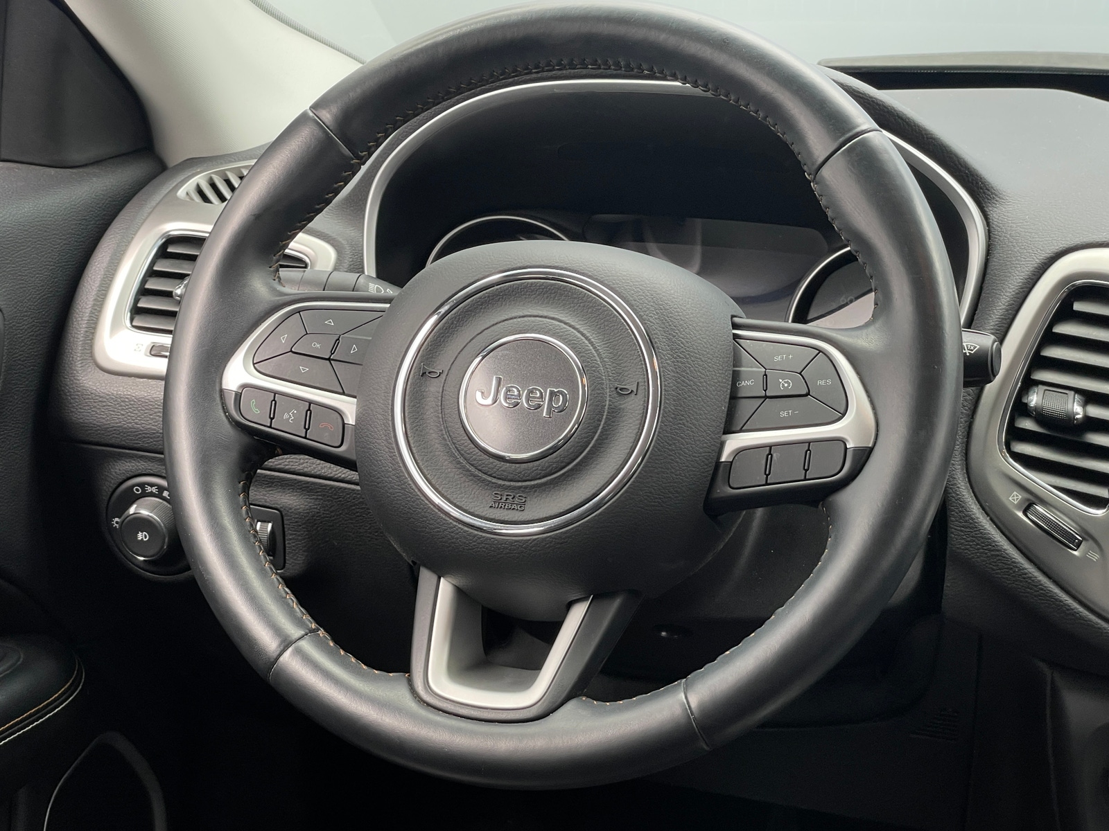 Thumbnail: 2018 Jeep Compass - 5