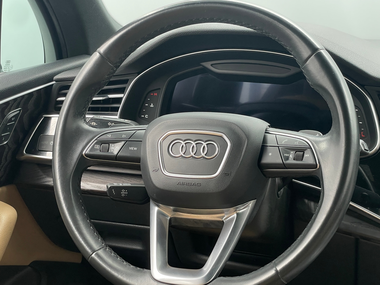 Thumbnail: 2021 Audi Q7 - 4