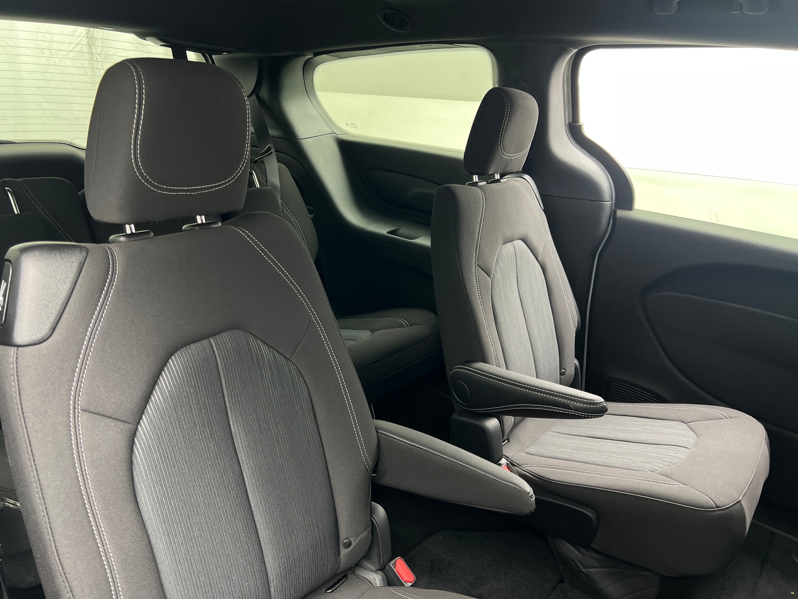 Thumbnail: 2024 Chrysler Pacifica - 6