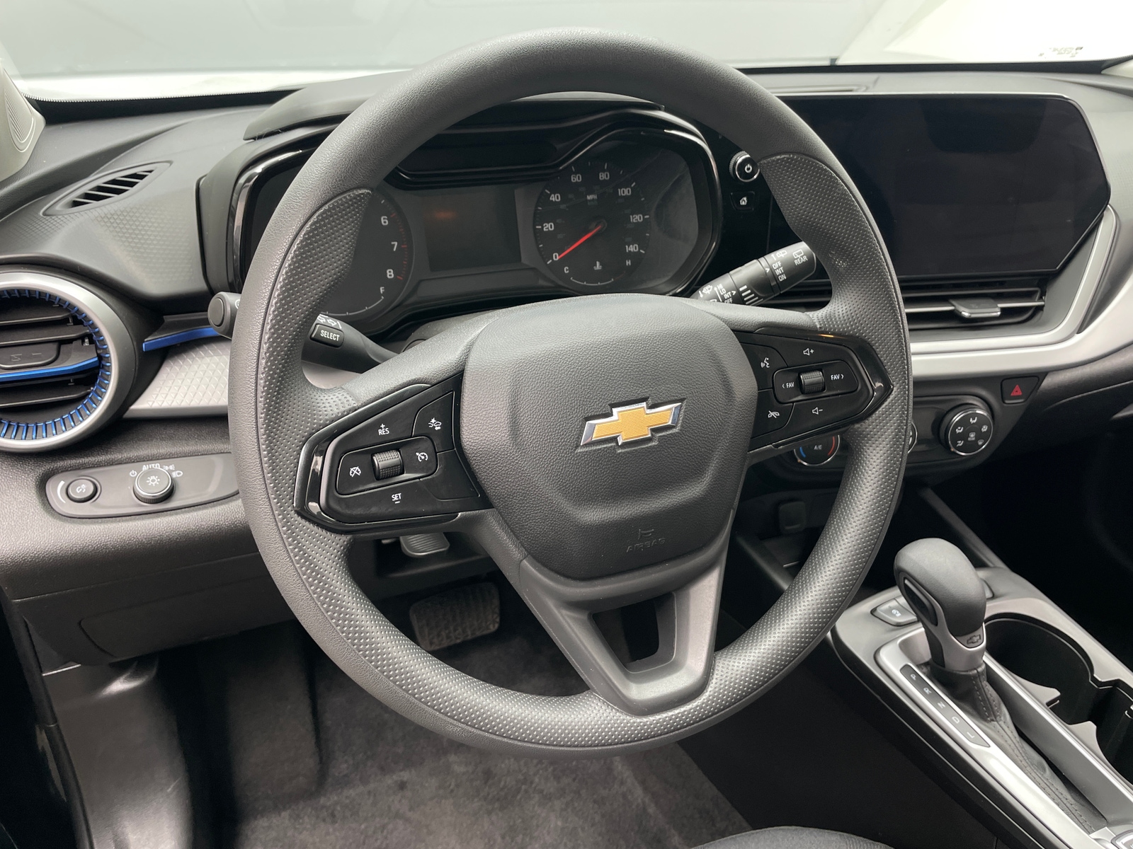 Thumbnail: 2026 Chevrolet Trax - 5