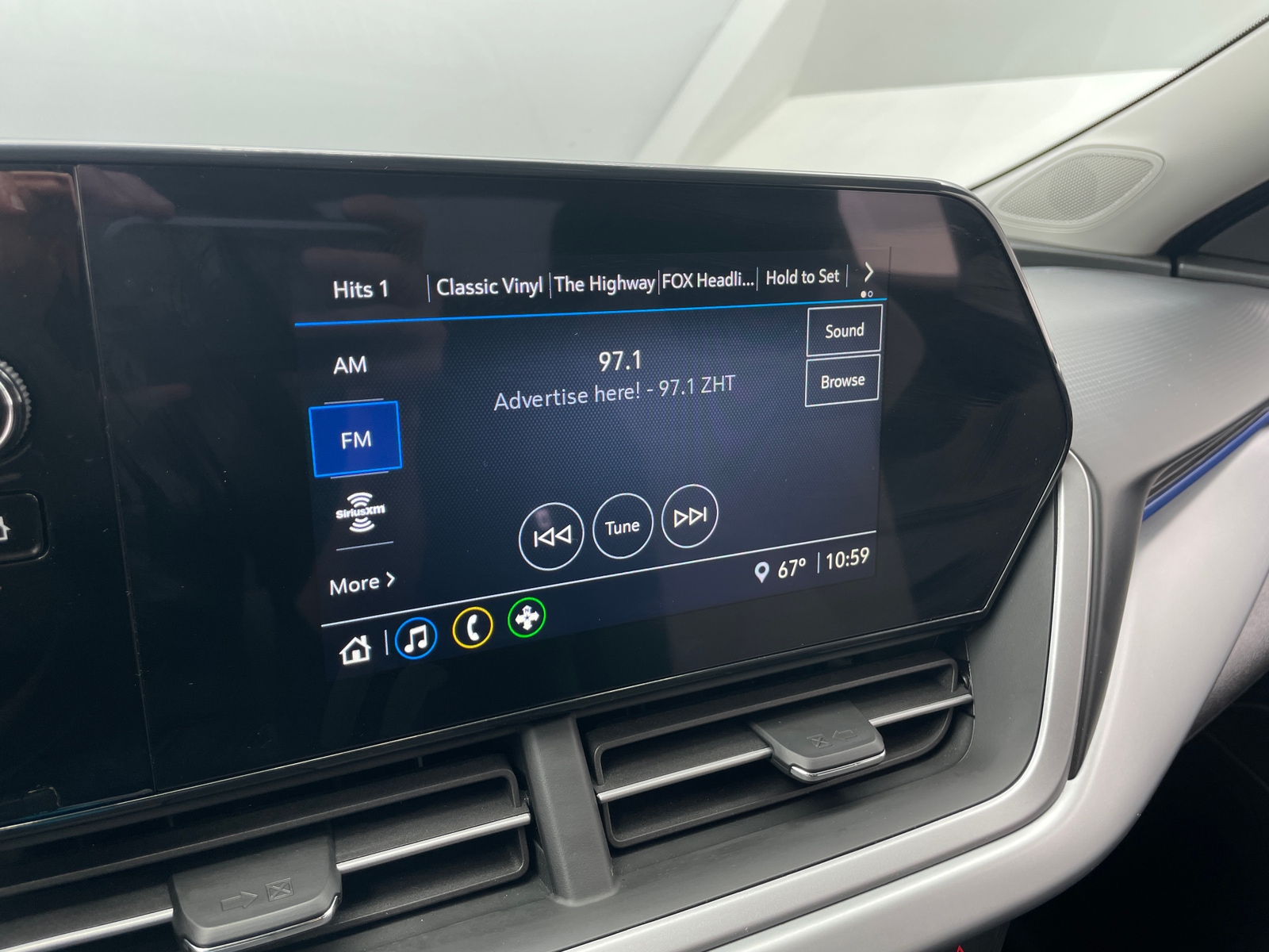 Thumbnail: 2026 Chevrolet Trax - 4