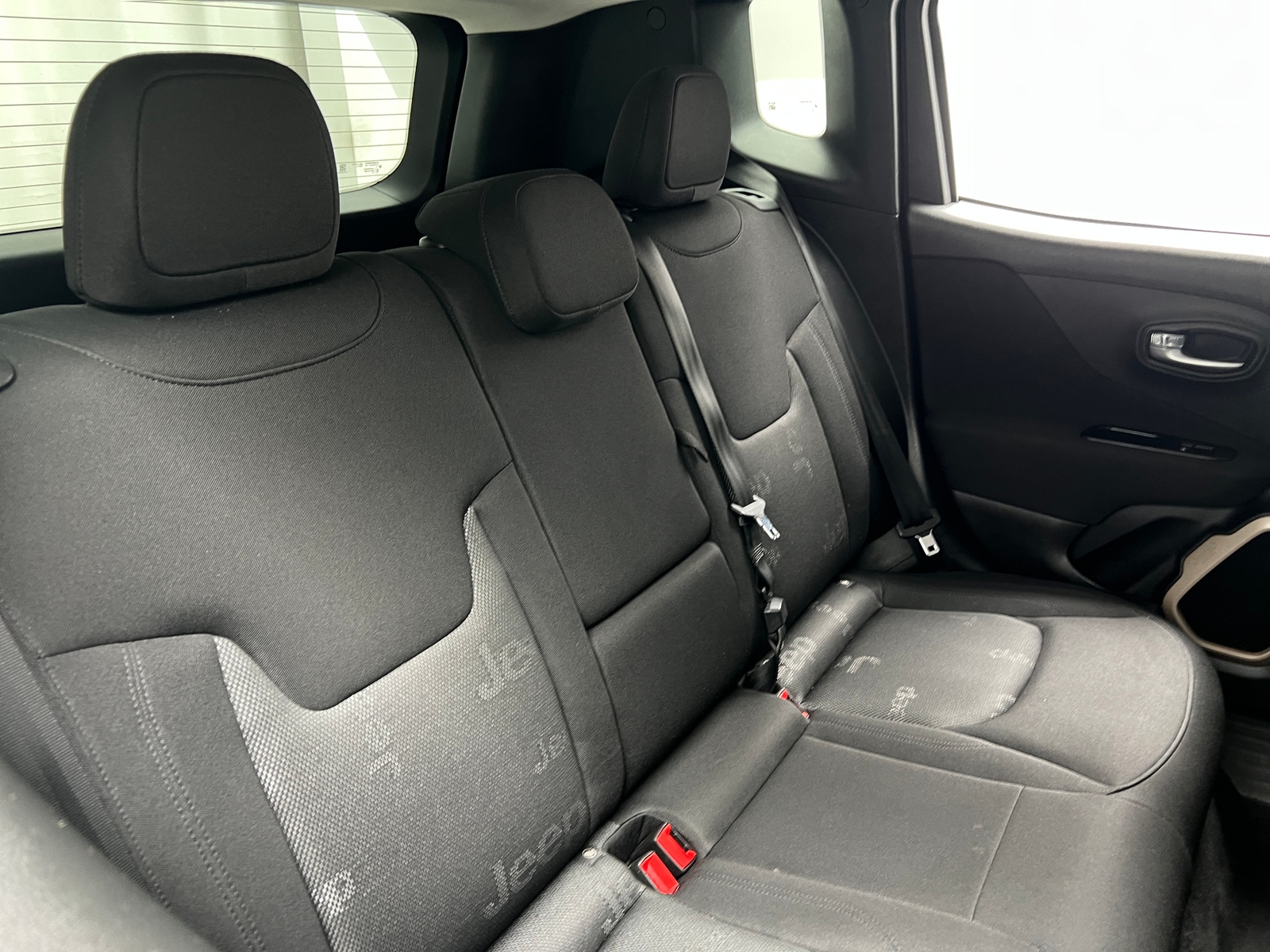 Thumbnail: 2017 Jeep Renegade - 6