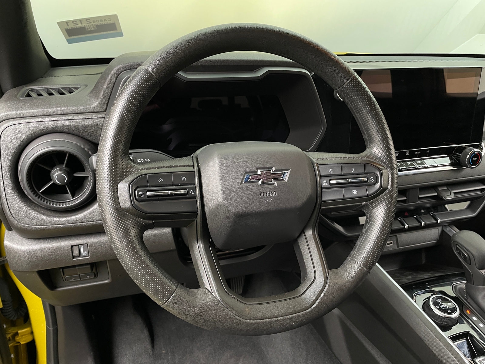 Thumbnail: 2023 Chevrolet Colorado - 5