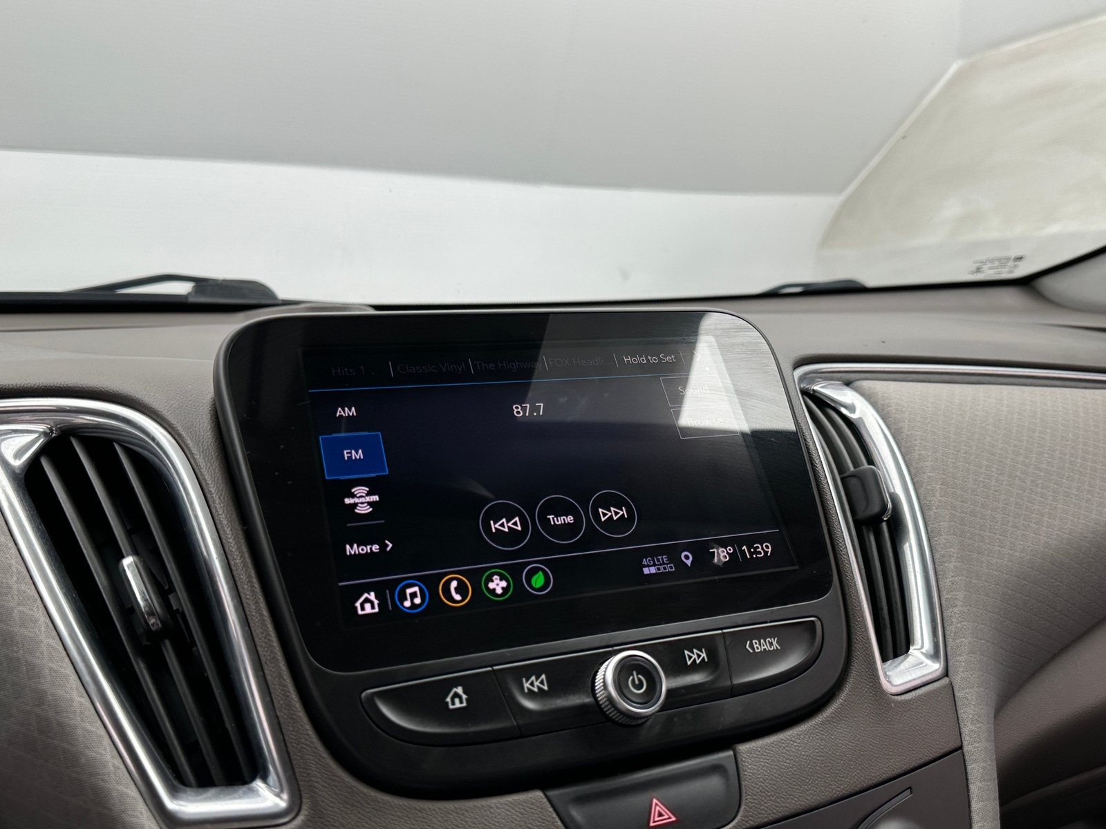 Thumbnail: 2019 Chevrolet Malibu - 4