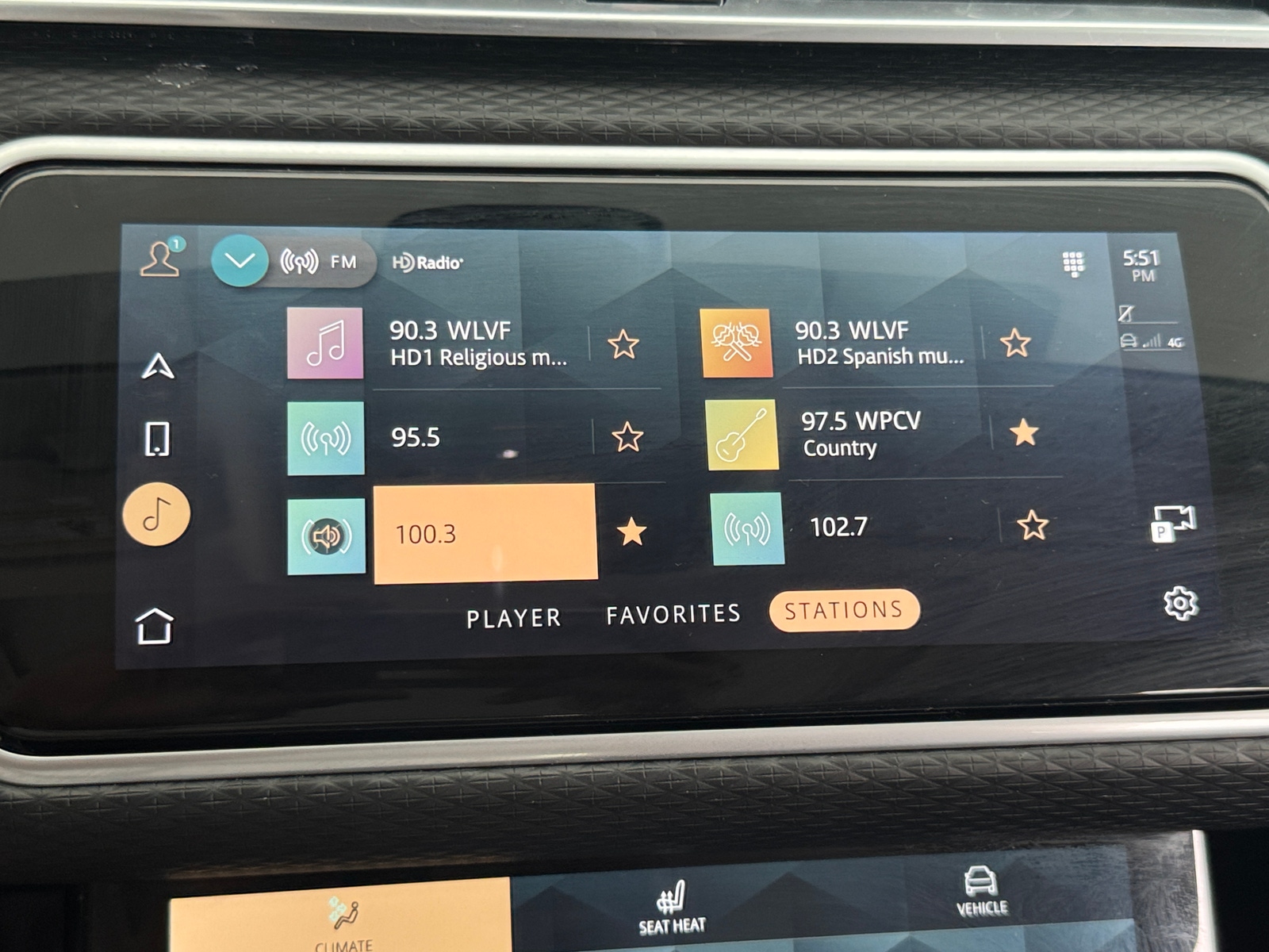 Thumbnail: 2022 Land Rover Range Rover Velar - 3