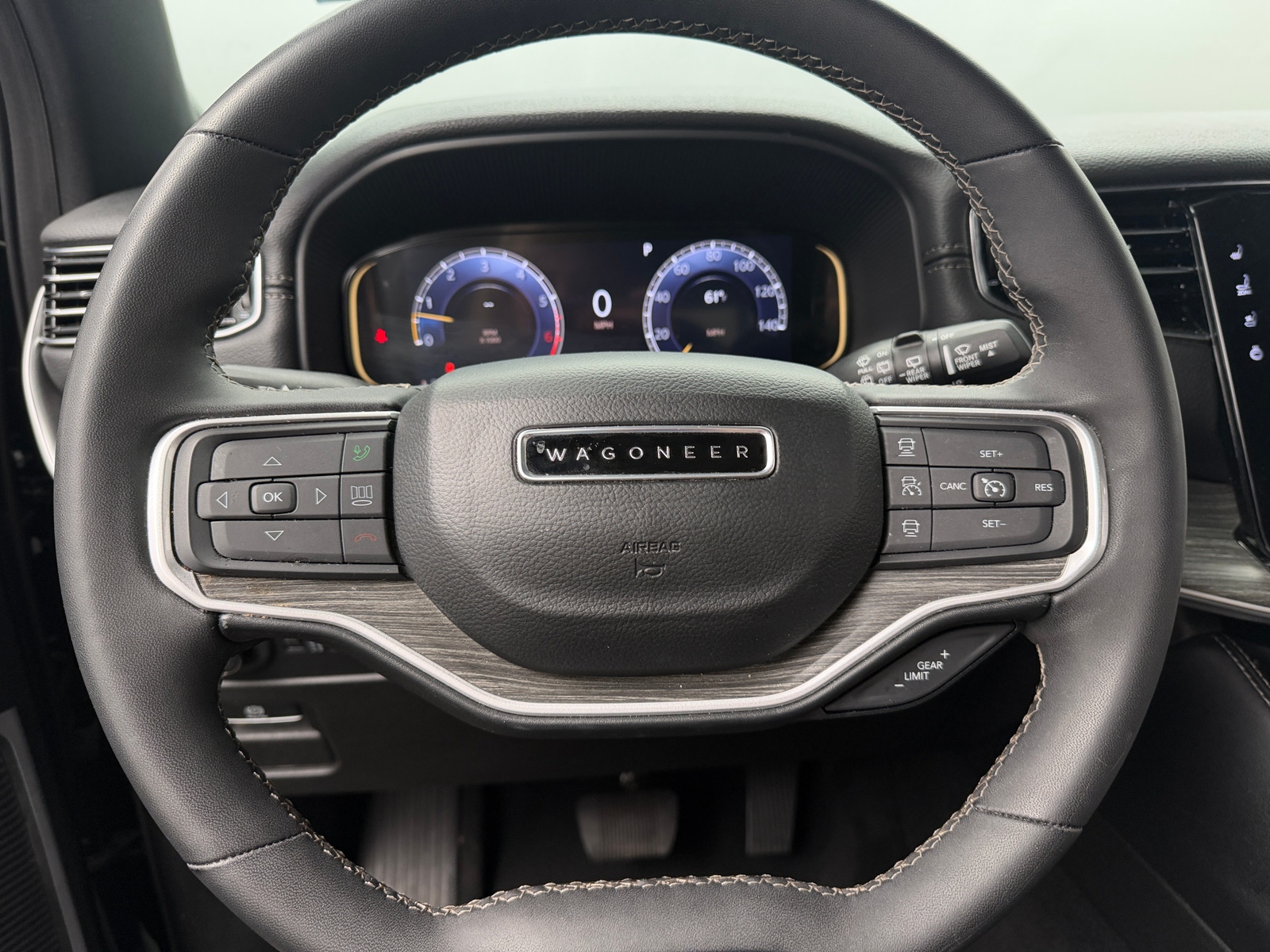 Thumbnail: 2024 Jeep Wagoneer - 4