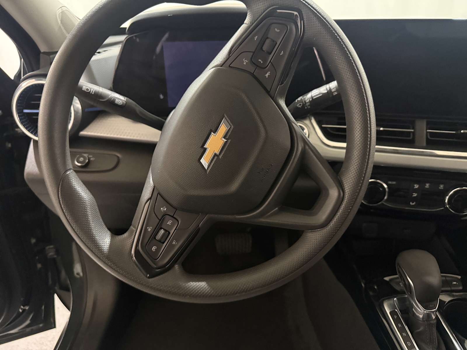 Thumbnail: 2025 Chevrolet Trax - 4