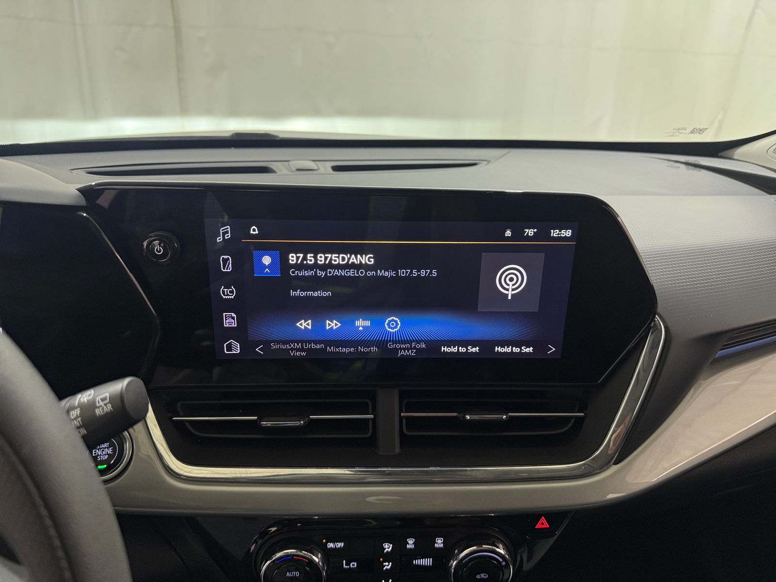 Thumbnail: 2025 Chevrolet Trax - 3