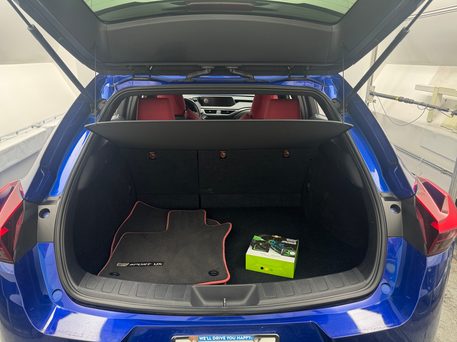 Thumbnail: 2021 Lexus UX - 6