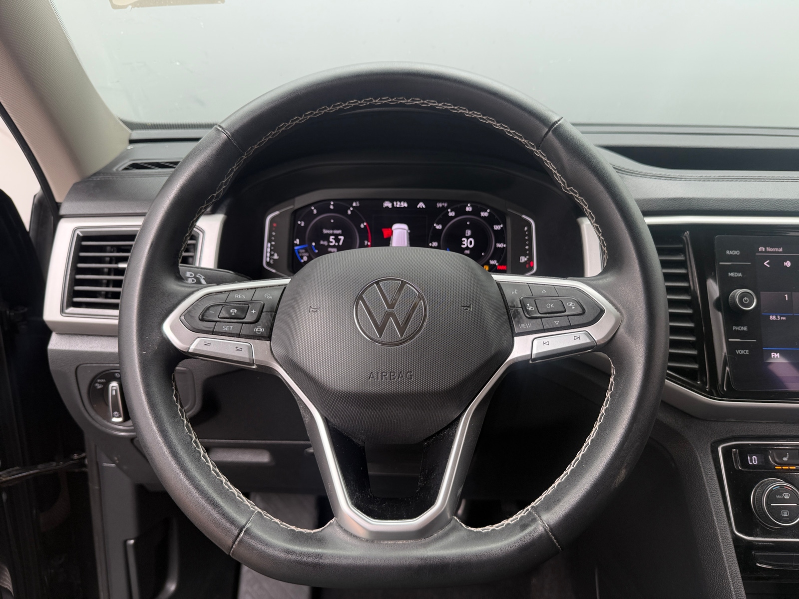 Thumbnail: 2022 Volkswagen Atlas - 4