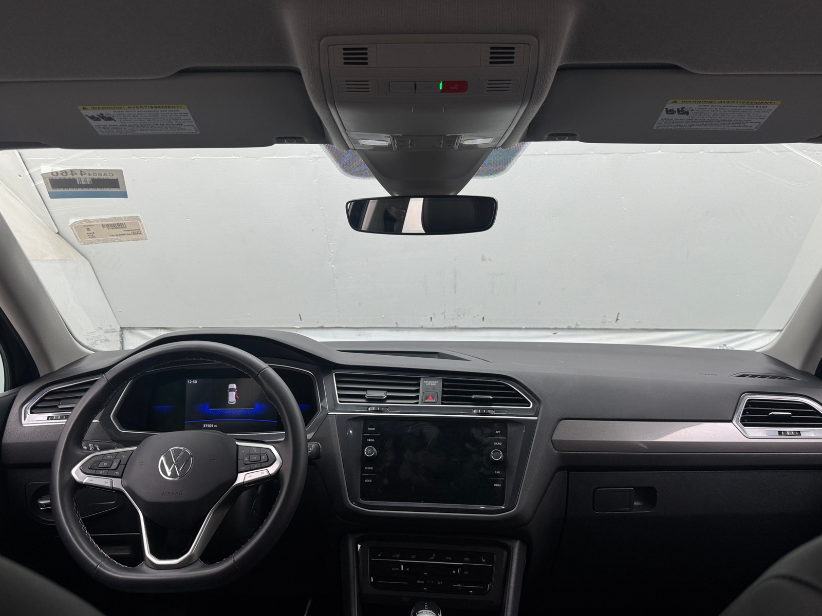 Thumbnail: 2022 Volkswagen Tiguan - 2