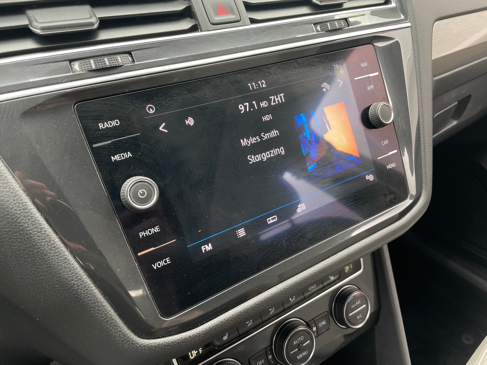 Thumbnail: 2019 Volkswagen Tiguan - 4