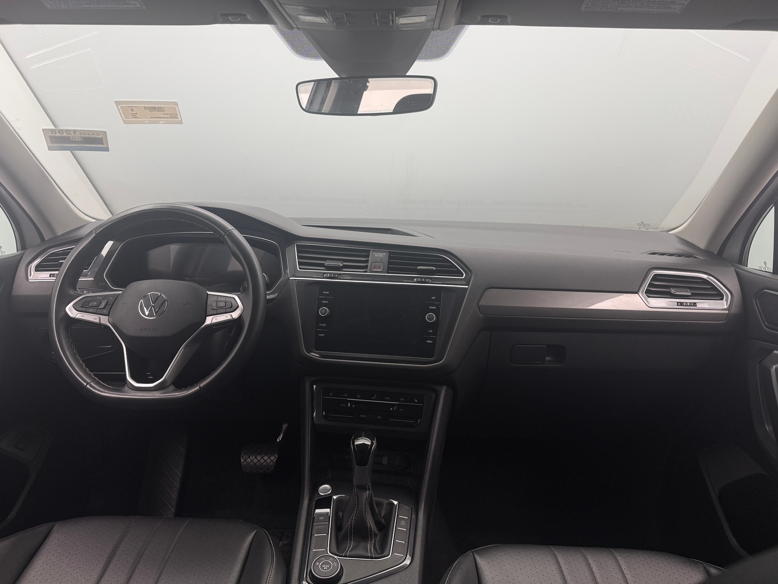 Thumbnail: 2024 Volkswagen Tiguan - 2