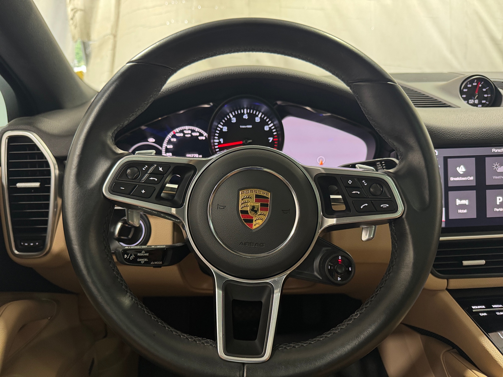 Thumbnail: 2021 Porsche  - 4