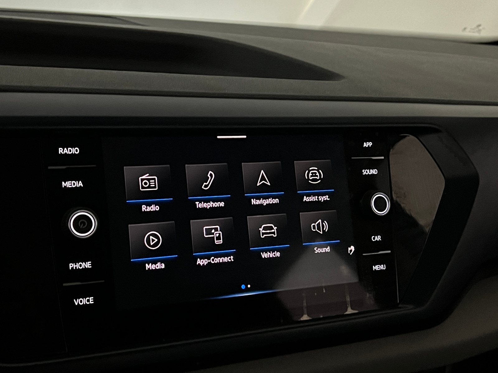 Thumbnail: 2023 Volkswagen Taos - 4