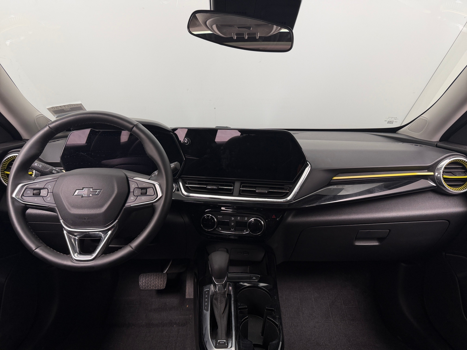 Thumbnail: 2025 Chevrolet Trax - 2
