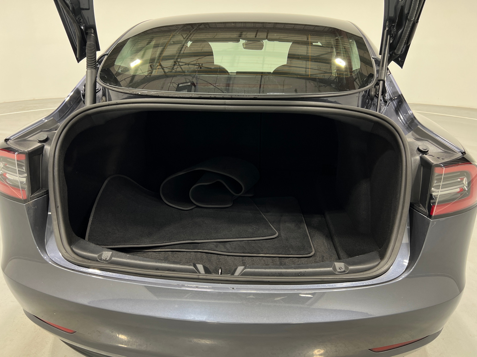 Thumbnail: 2023 Tesla Model 3 - 6