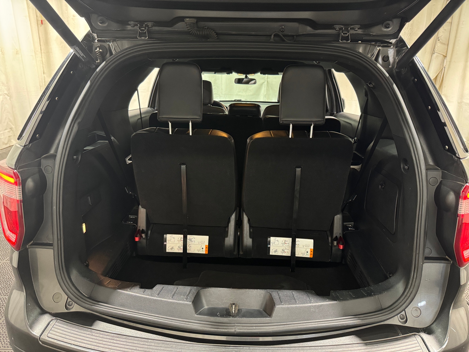 Thumbnail: 2018 Ford Explorer - 7