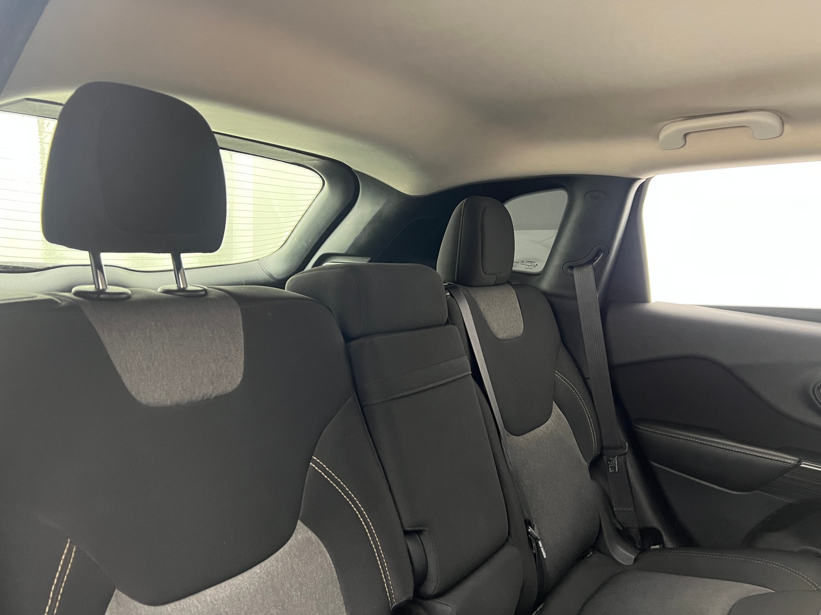 Thumbnail: 2016 Jeep Cherokee - 6