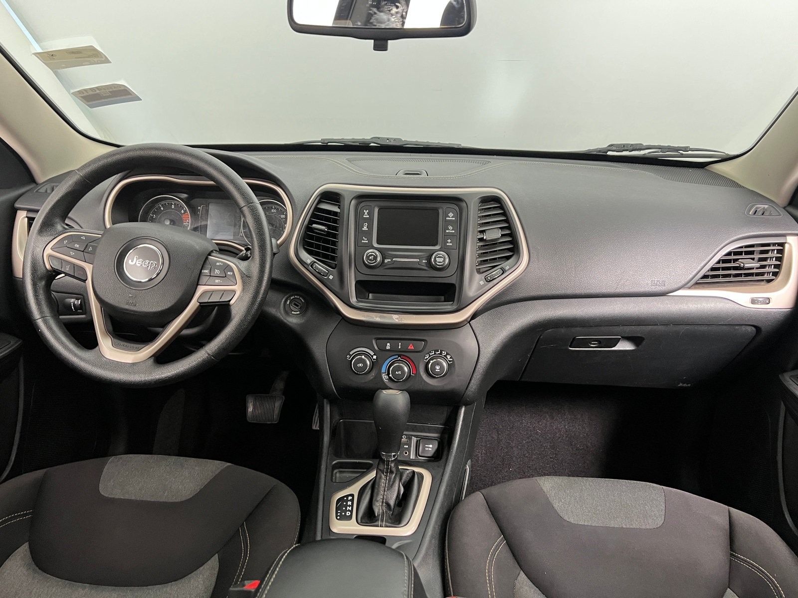 Thumbnail: 2016 Jeep Cherokee - 3