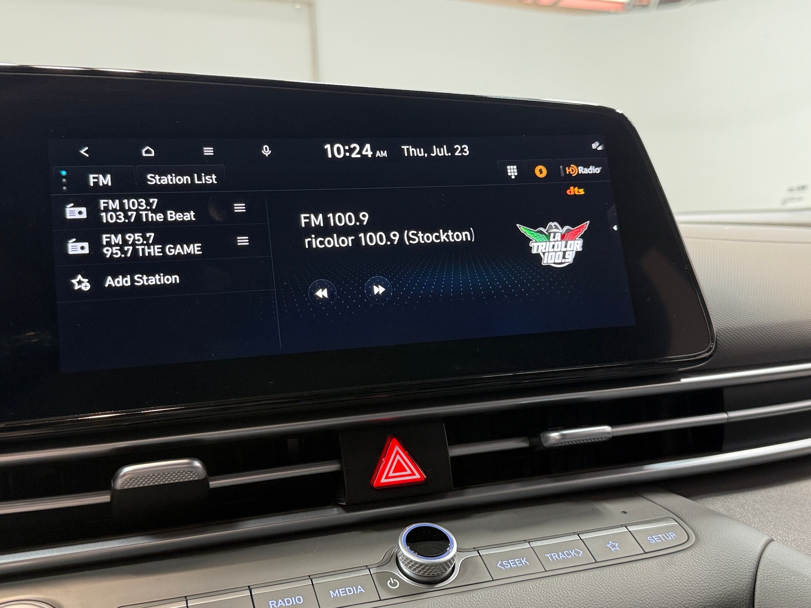 Thumbnail: 2023 Hyundai Elantra - 4
