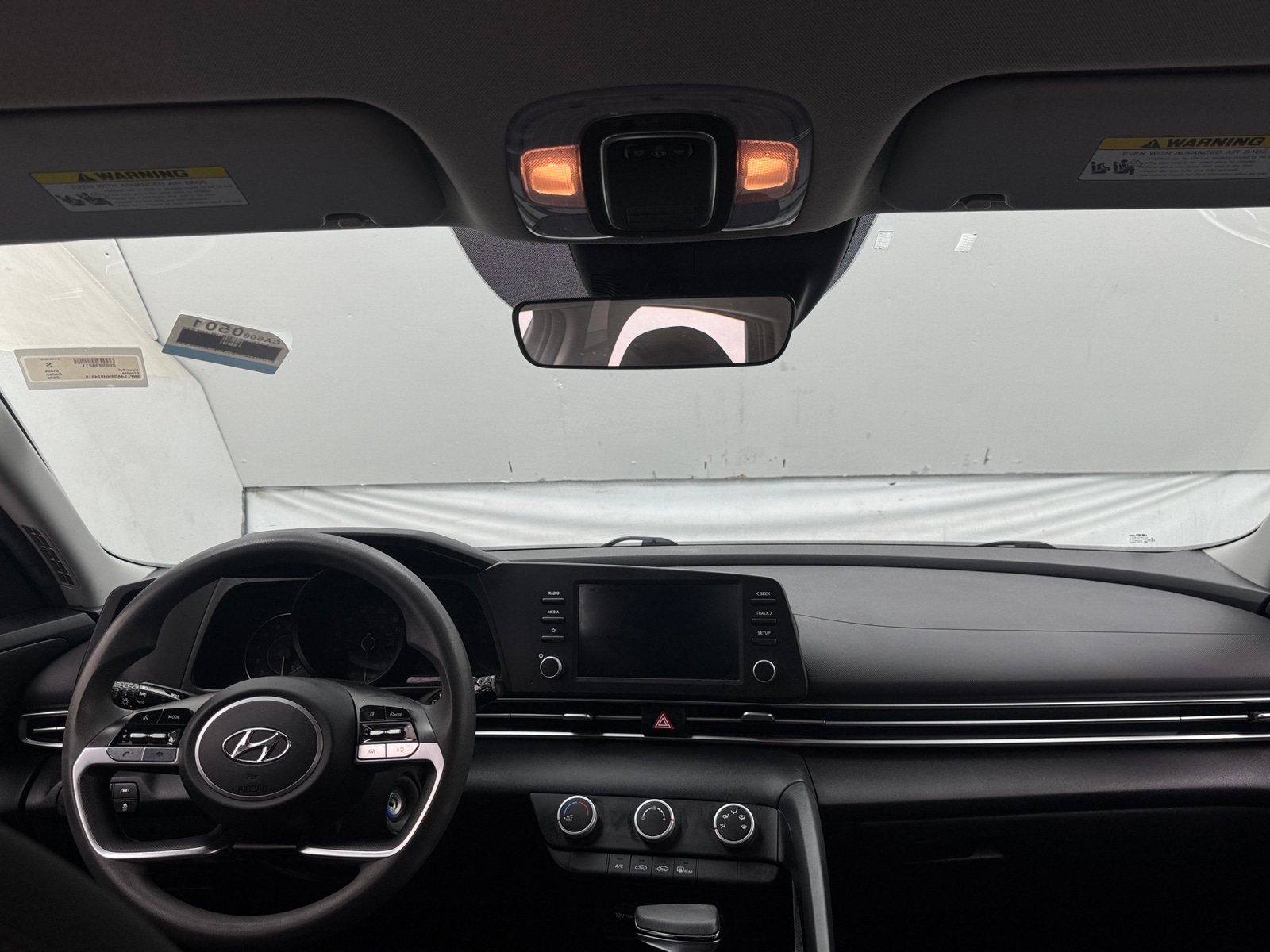 Thumbnail: 2022 Hyundai Elantra - 3