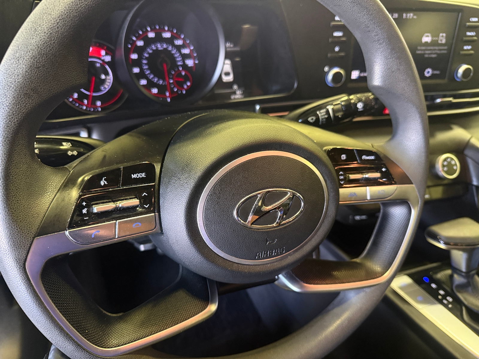 Thumbnail: 2022 Hyundai Elantra - 5