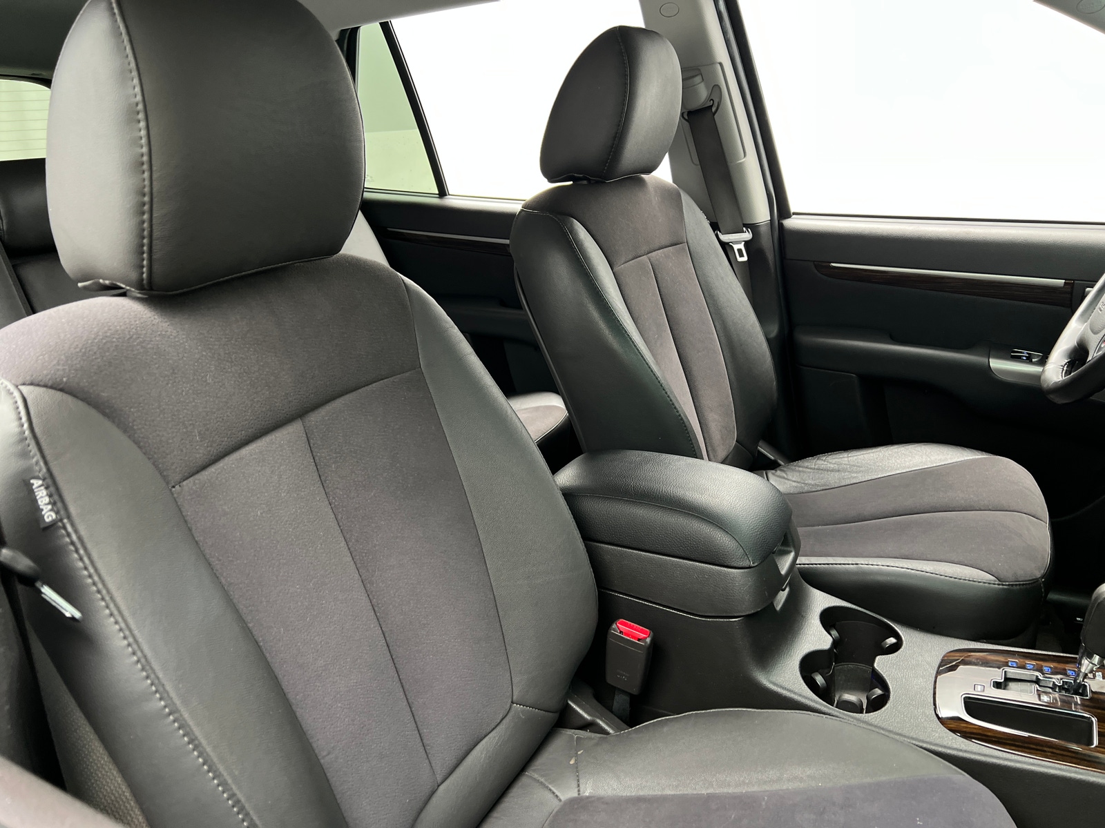 Thumbnail: 2011 Hyundai Santa Fe - 2