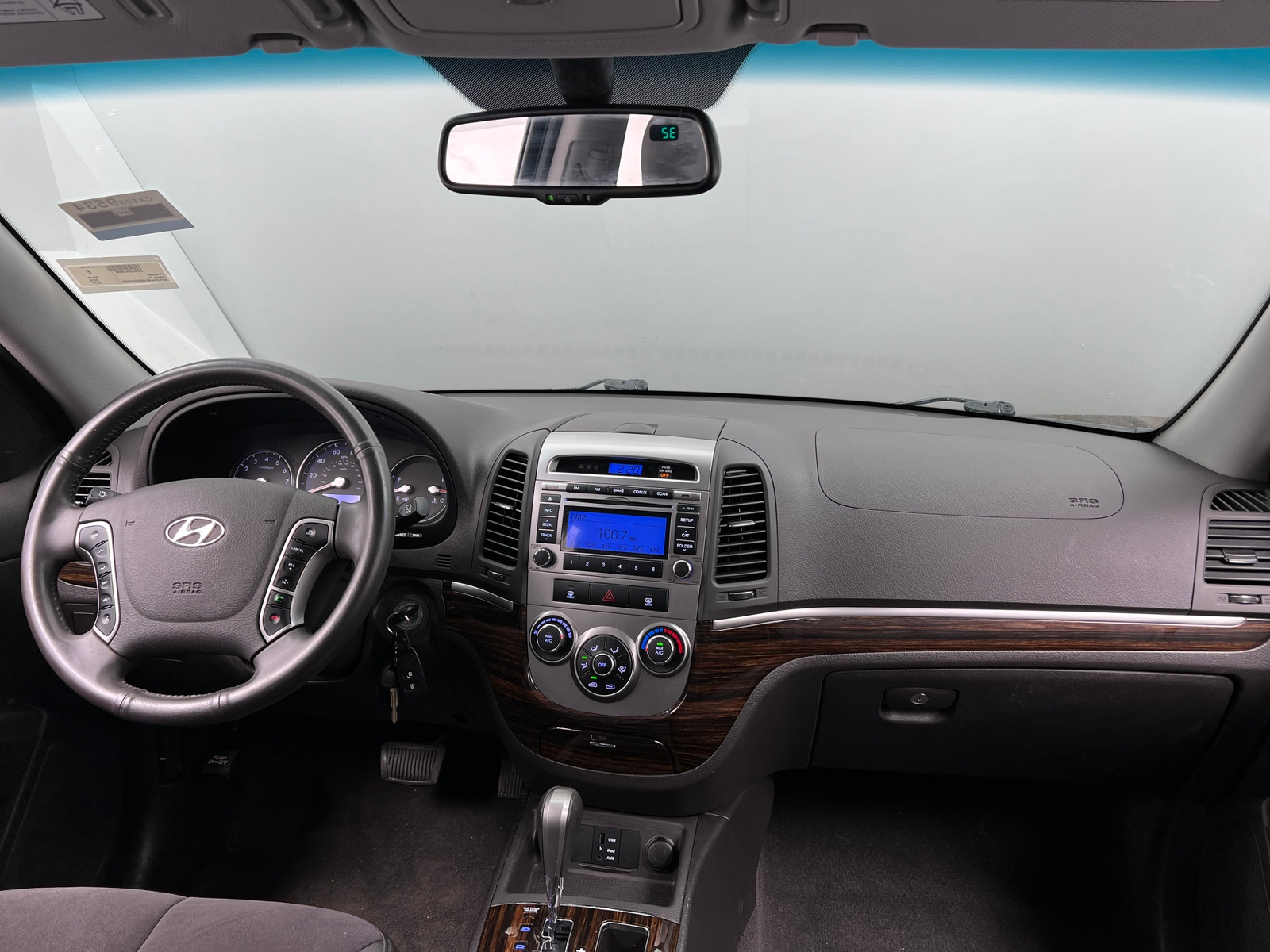 Thumbnail: 2011 Hyundai Santa Fe - 3