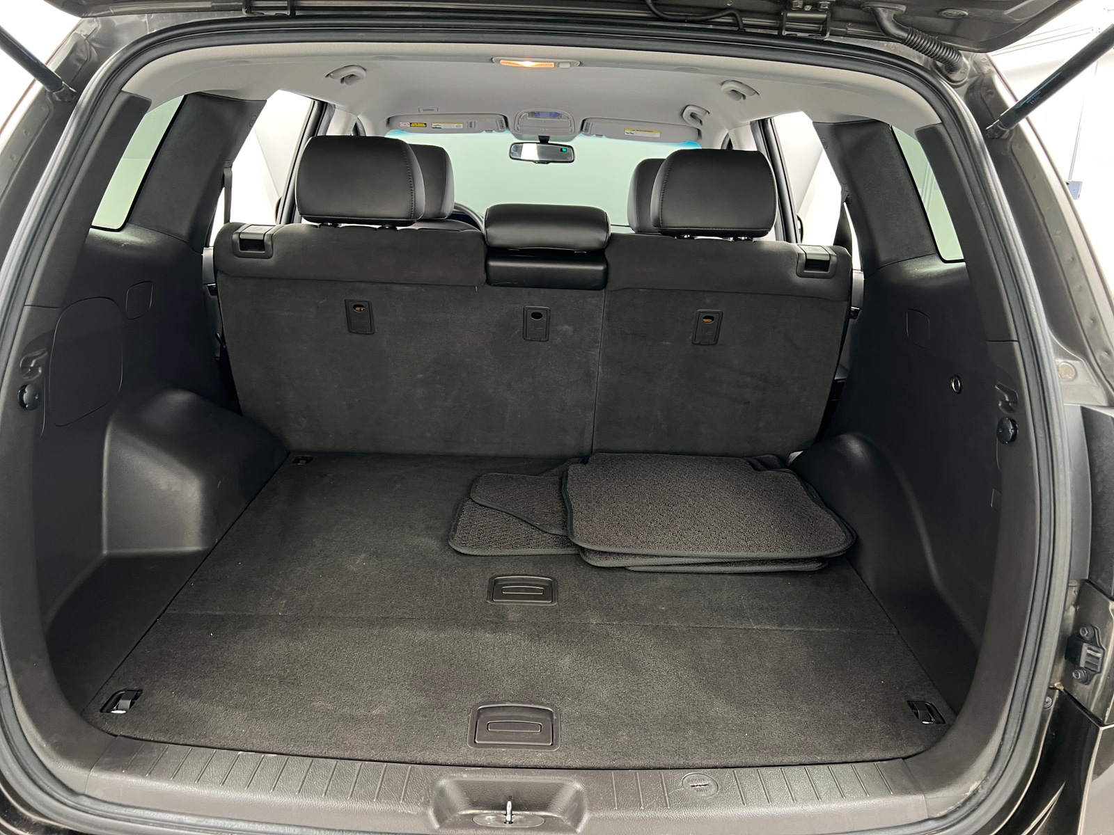 Thumbnail: 2011 Hyundai Santa Fe - 7
