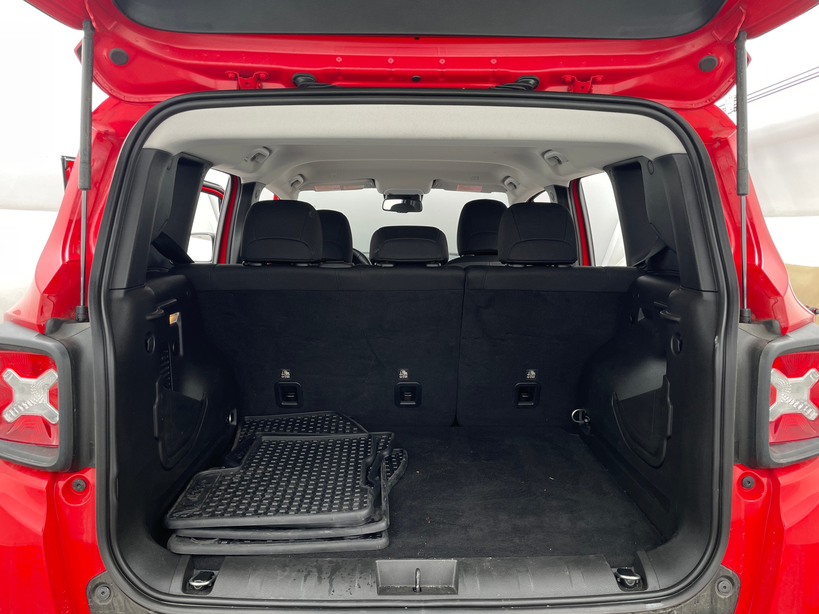 Thumbnail: 2023 Jeep Renegade - 7