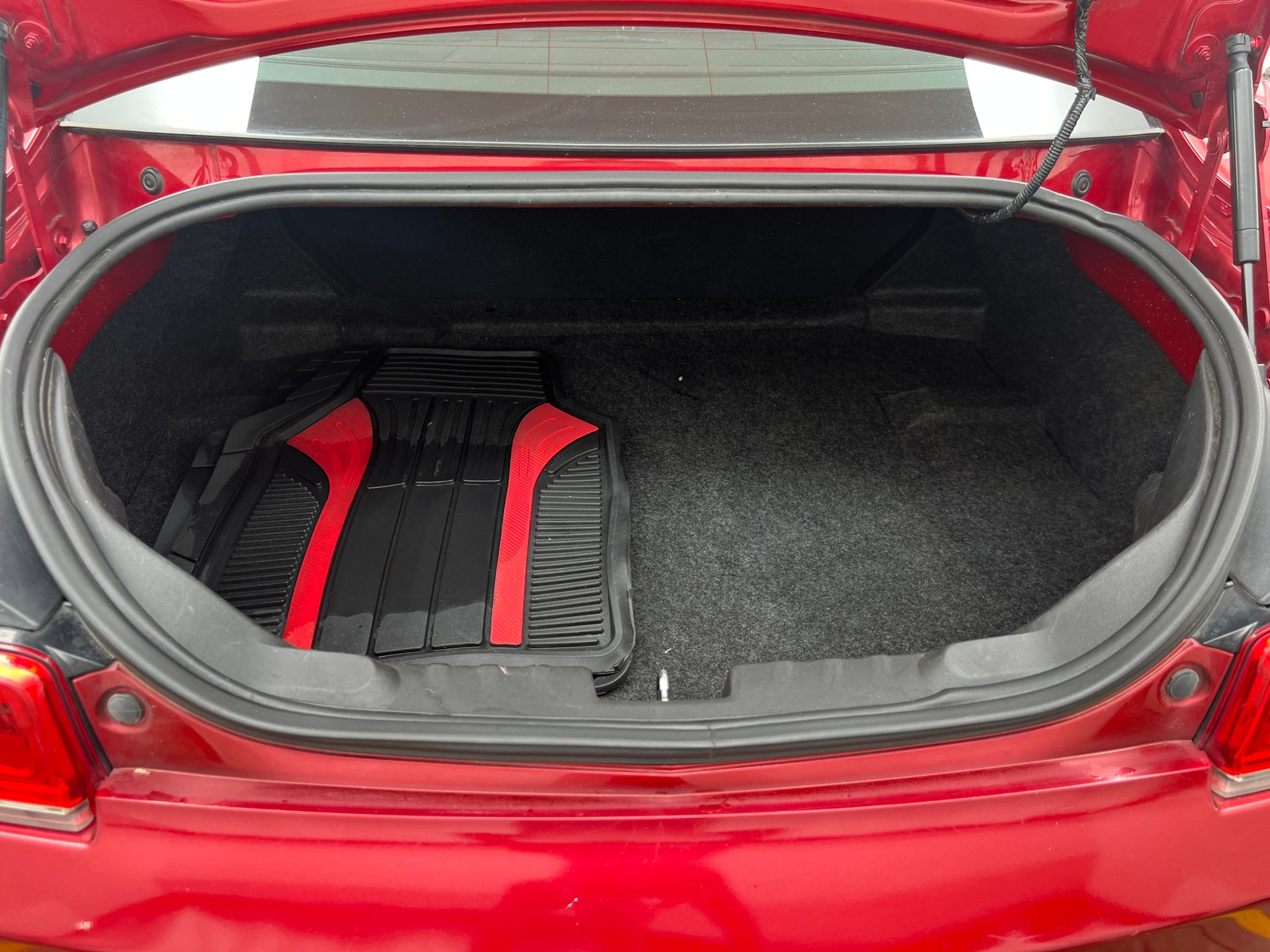 Thumbnail: 2014 Chevrolet Camaro - 5