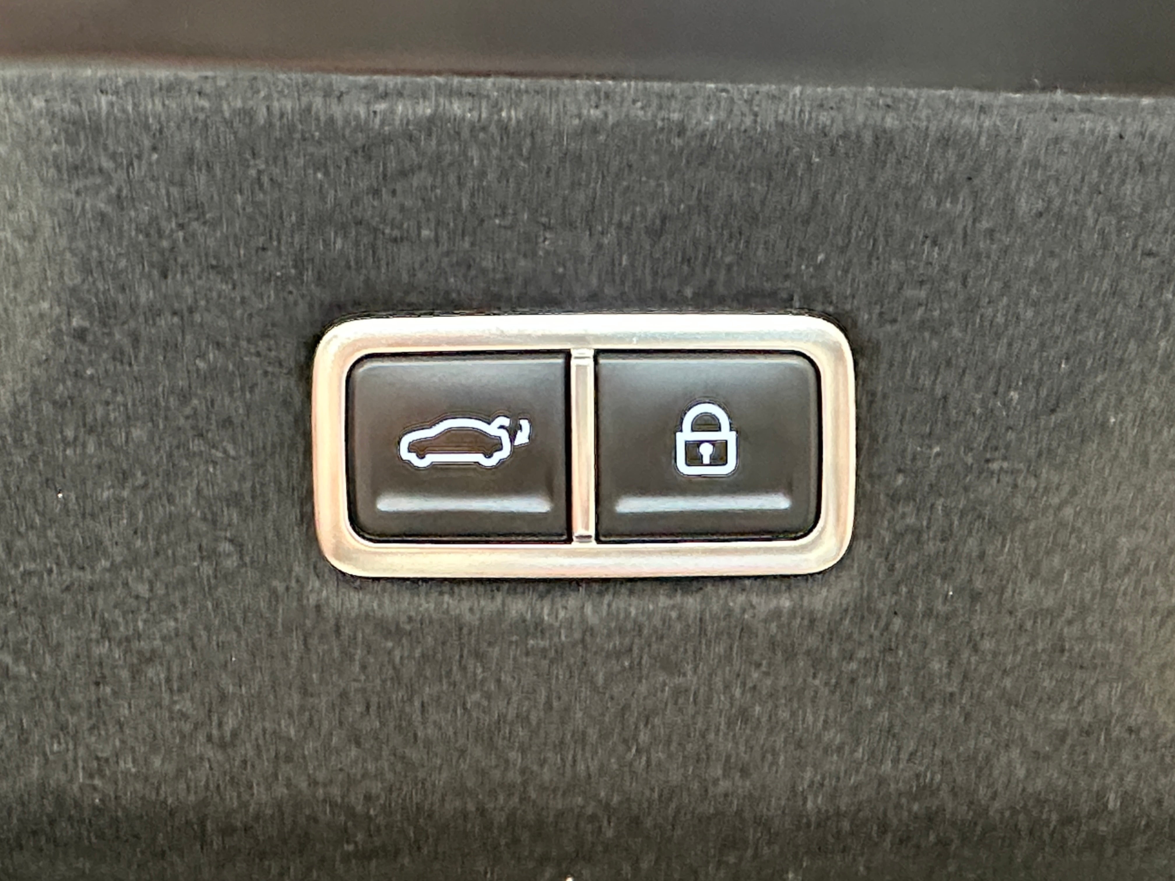 Used 2024 Hyundai IONIQ 6 SE with VIN KMHM24AA2RA077241 for sale in Oak Creek, WI