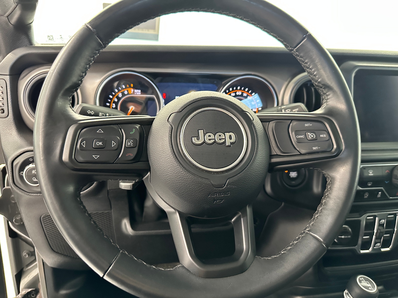 Thumbnail: 2022 Jeep Gladiator - 5
