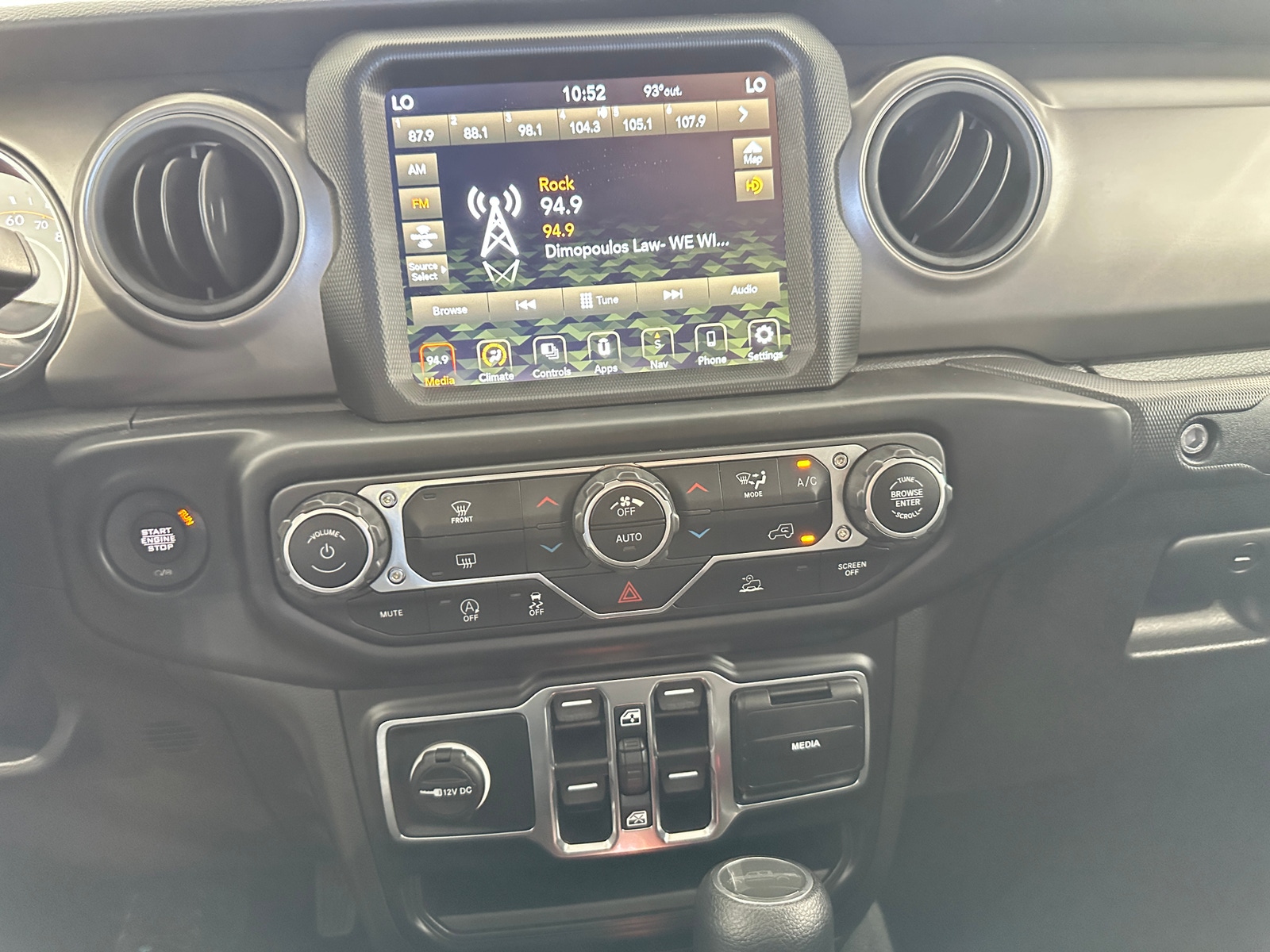 Thumbnail: 2022 Jeep Gladiator - 4