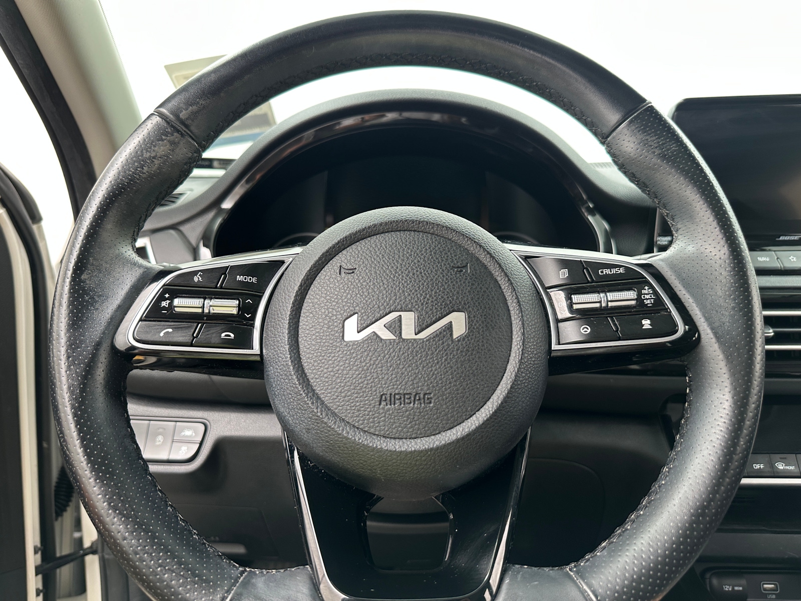 Thumbnail: 2022 Kia Seltos - 4