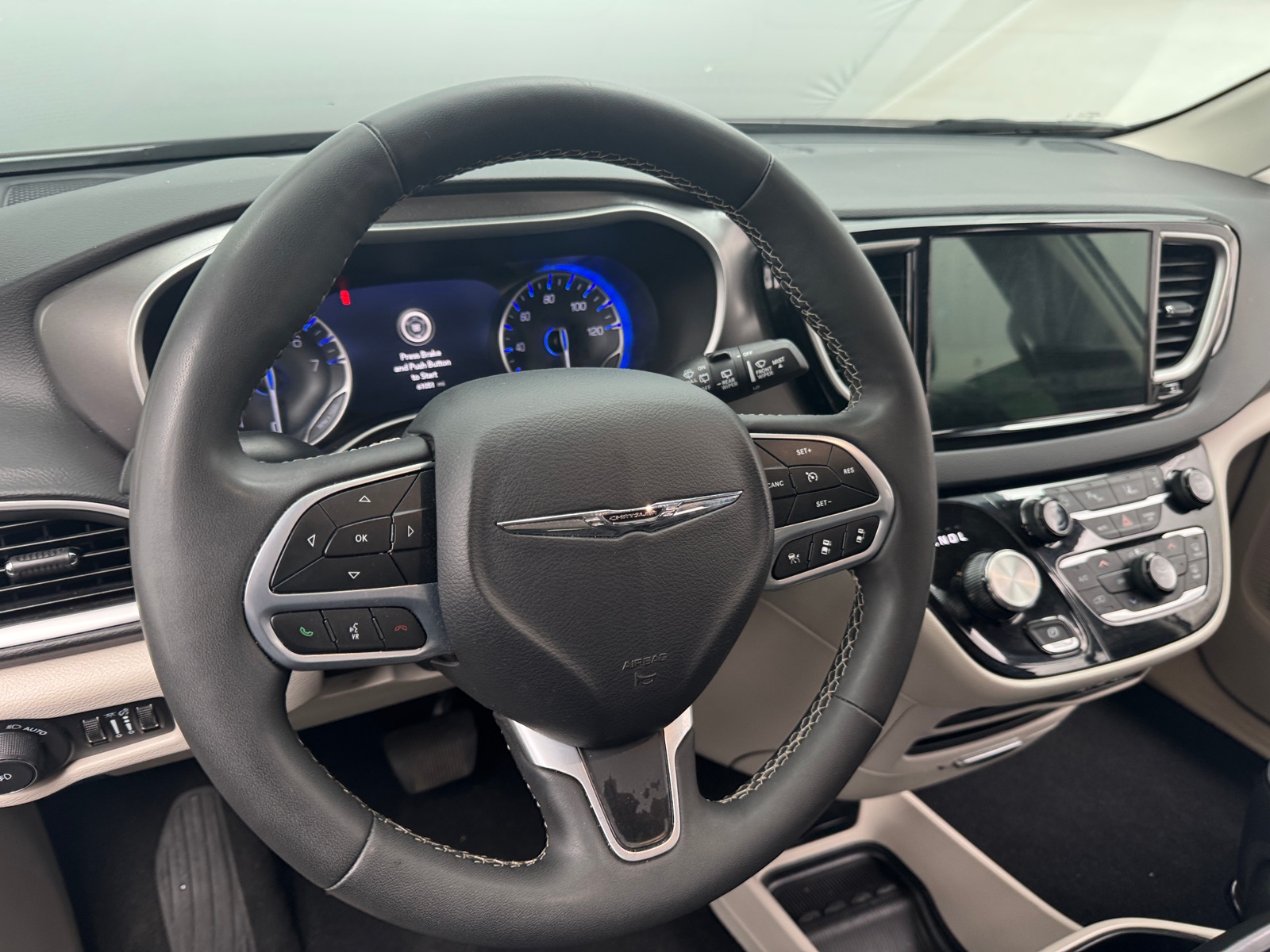Thumbnail: 2024 Chrysler Pacifica - 4