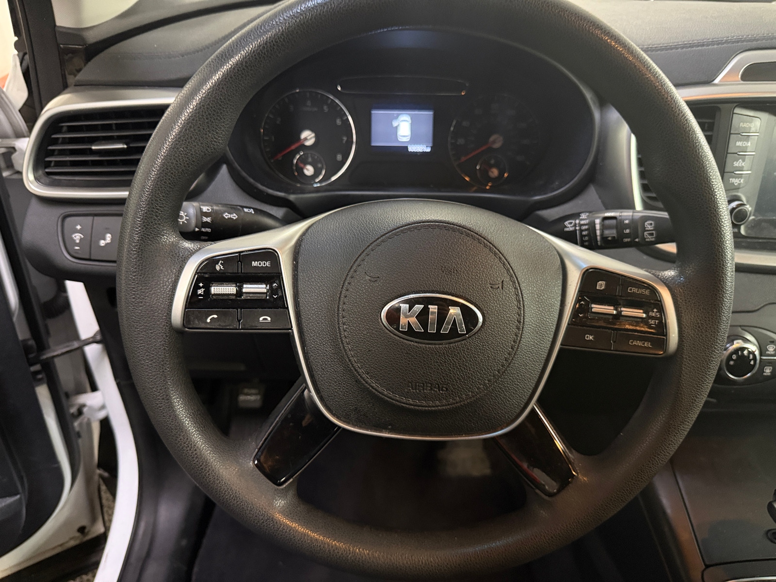 Thumbnail: 2019 Kia Sorento - 5