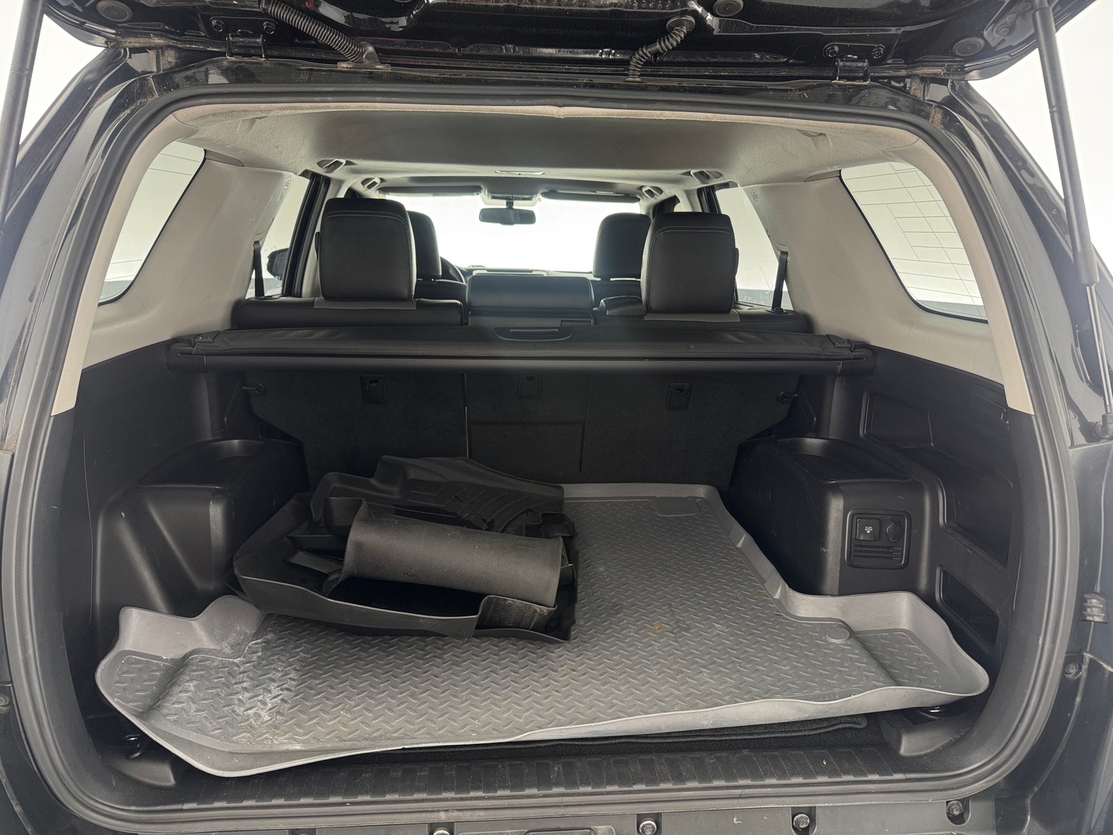 Thumbnail: 2015 Toyota 4Runner - 7
