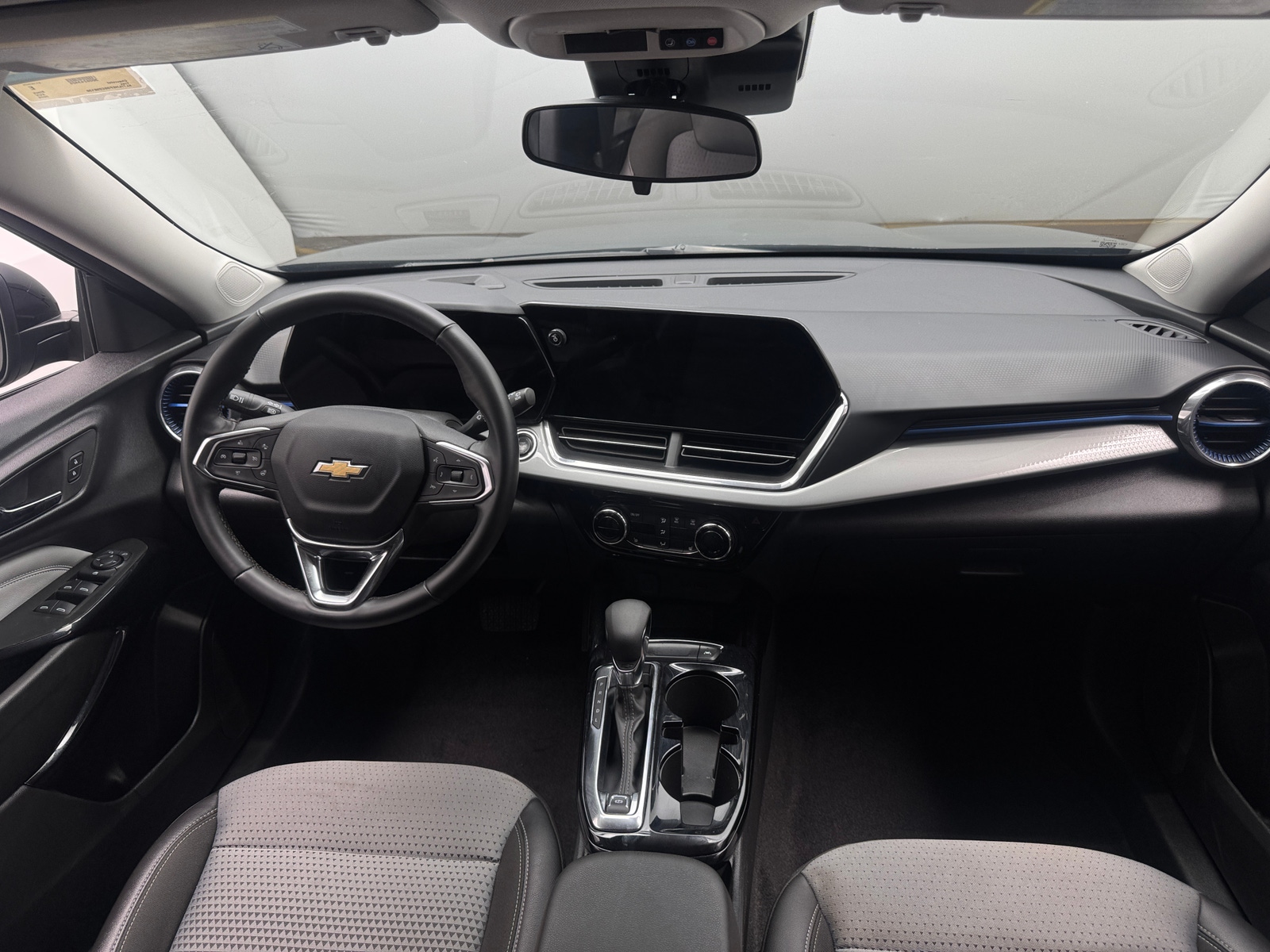 Thumbnail: 2025 Chevrolet Trax - 2